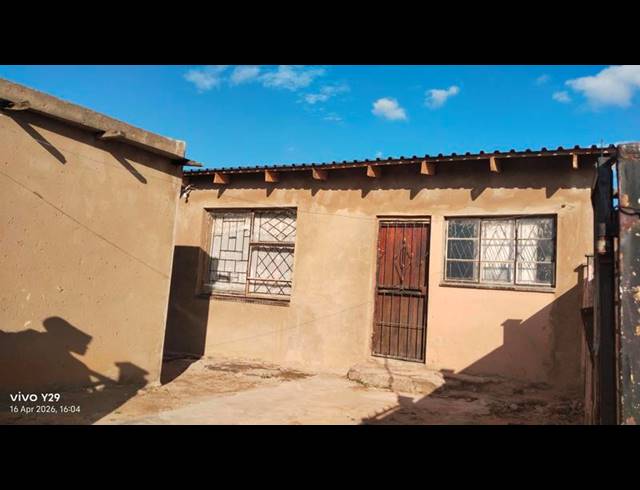 8 BEDROOM HOUSE FOR SALE IN TEMBISA